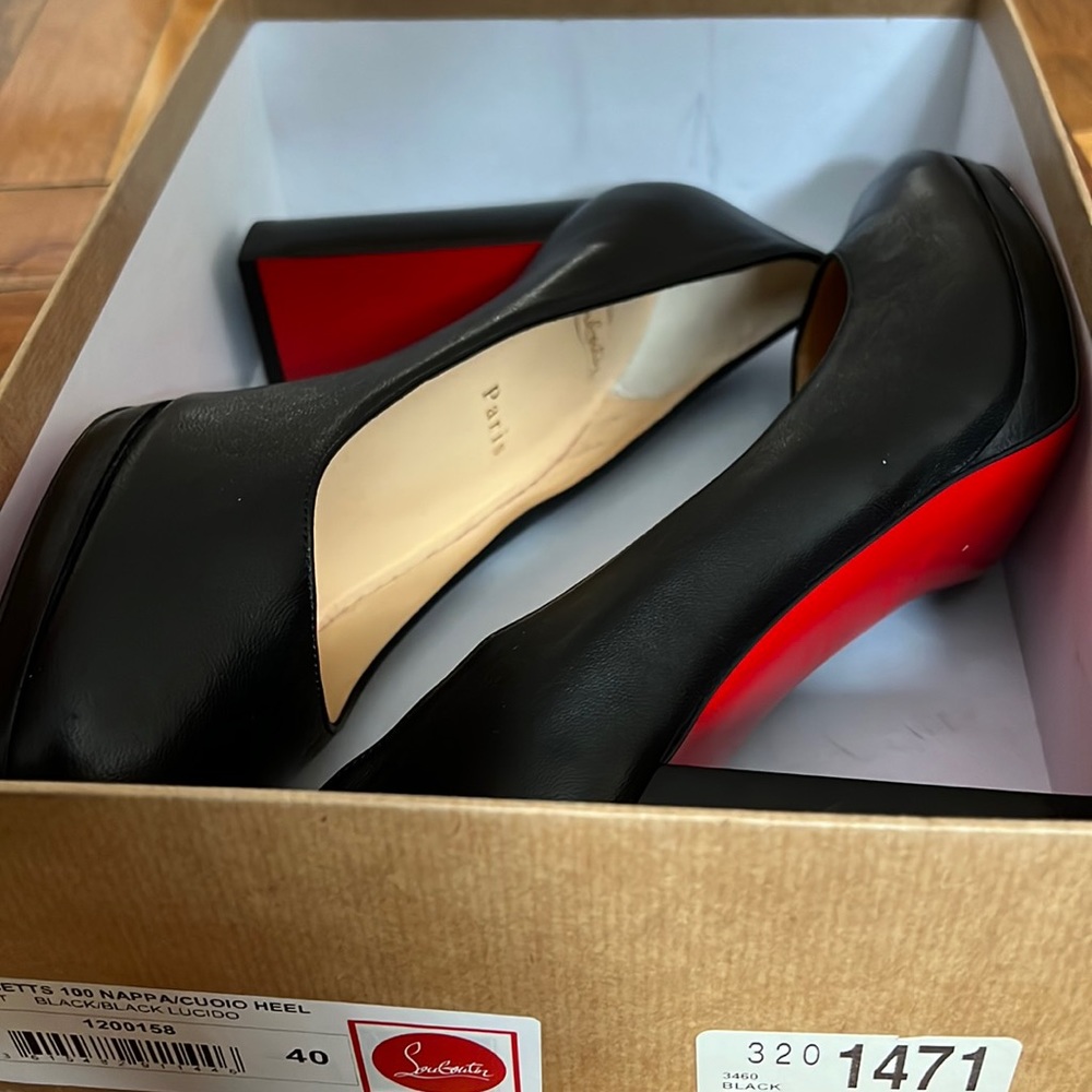 Original black chunky Louboutin’s never worn before size 40